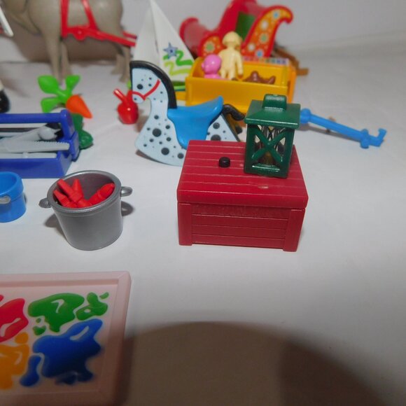 Playmobil 2021 Christmas Advent Calendar Figure & Item Lot Santa Elves Toys READ - Picture 10 of 10